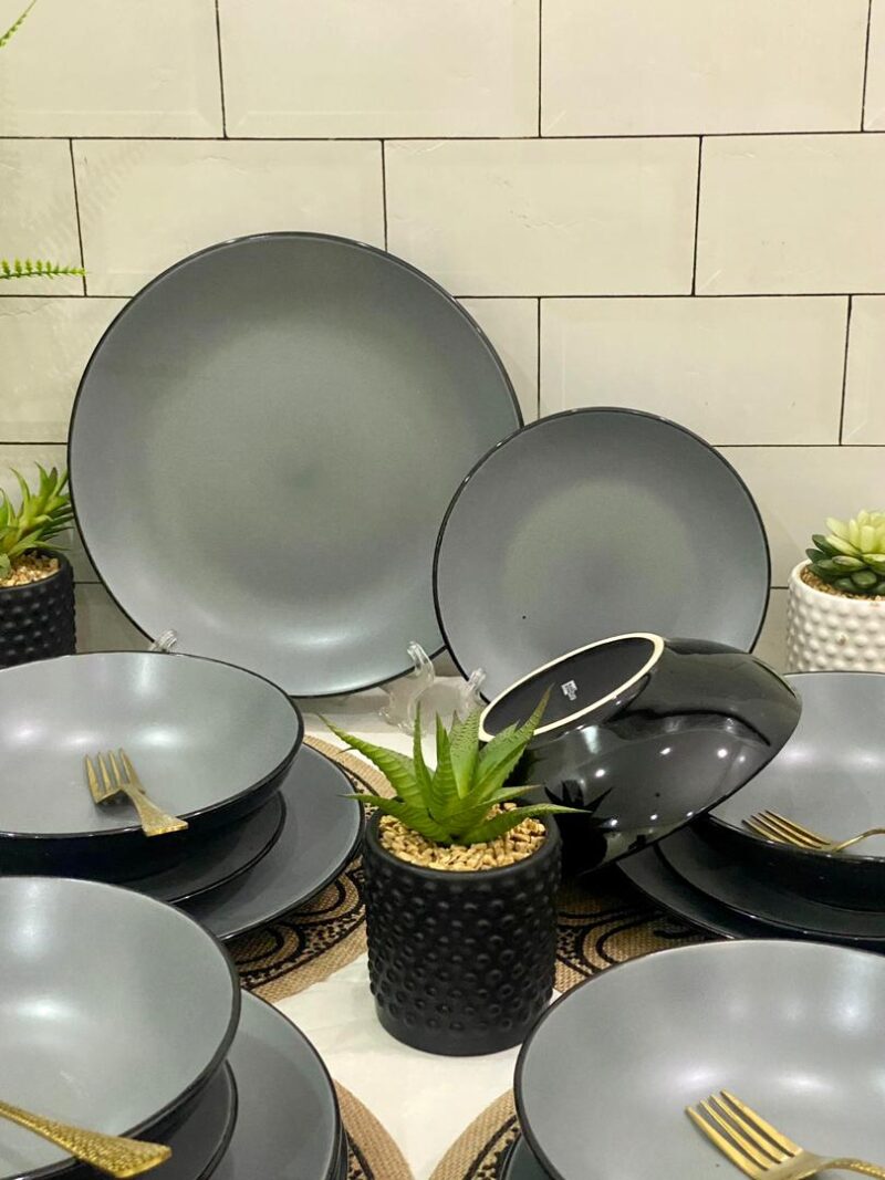 18pcs Grey with black trim Dinner Set
