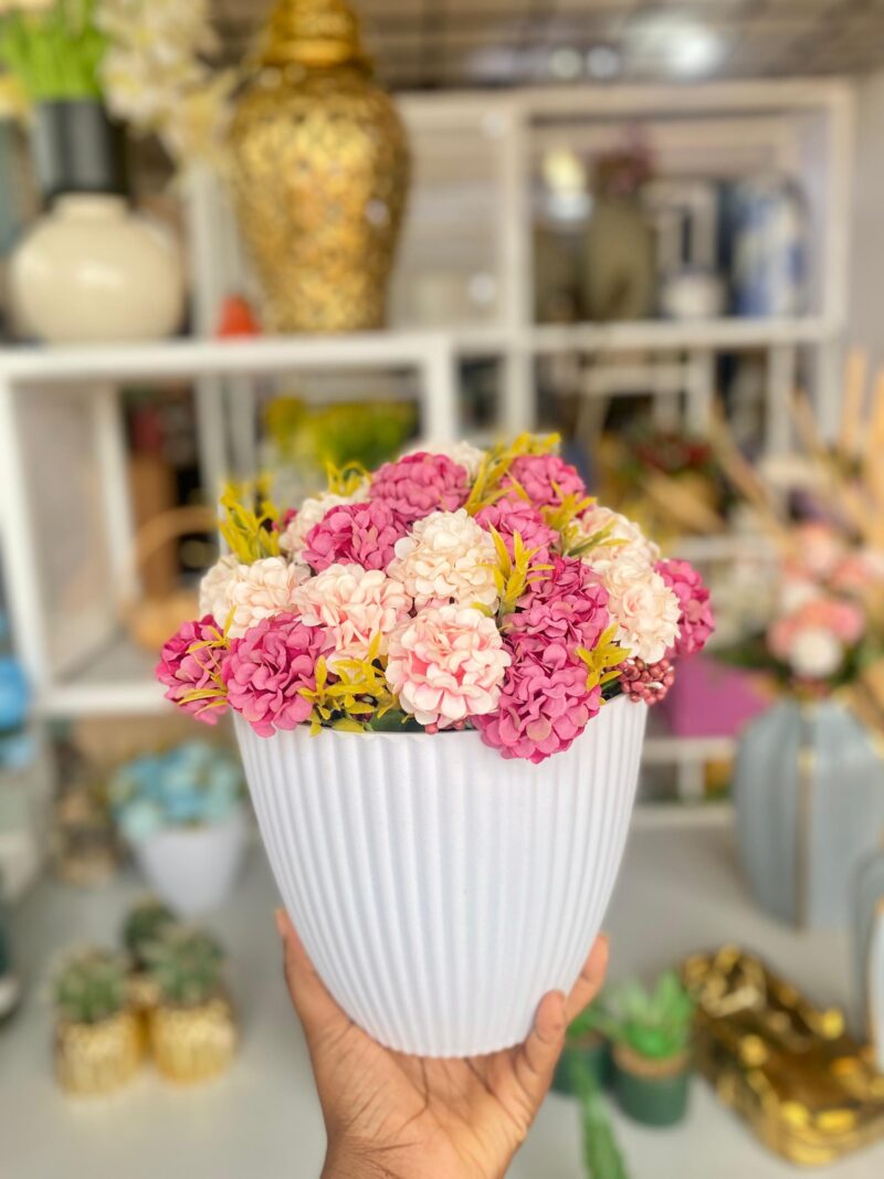 Medium bucket vase with flower -white