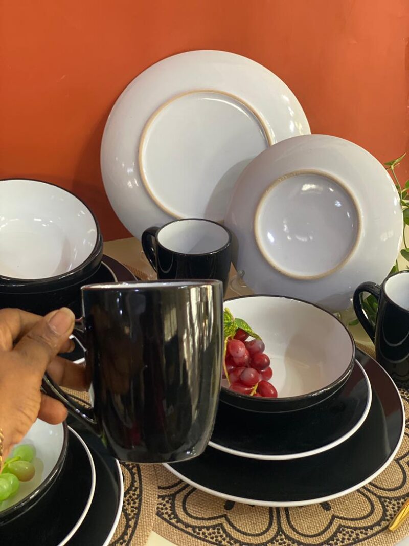 16pcs Mixed black and white Dinner Set