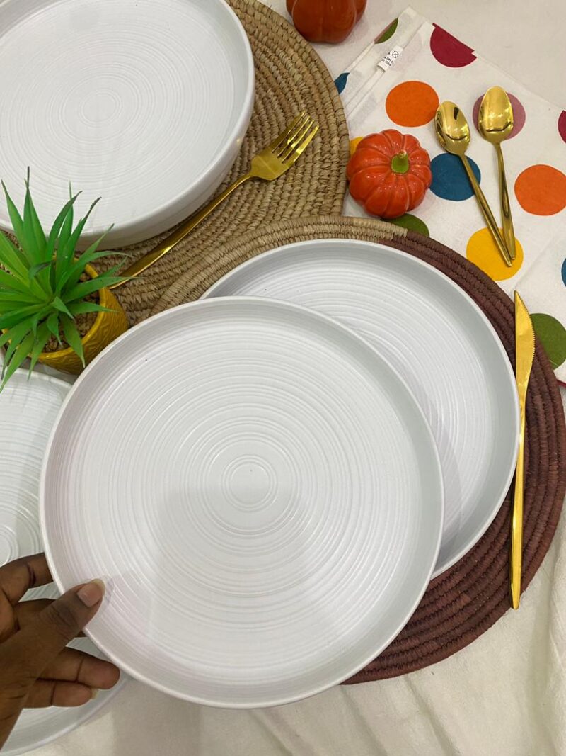 10.5in white rippled single plate
