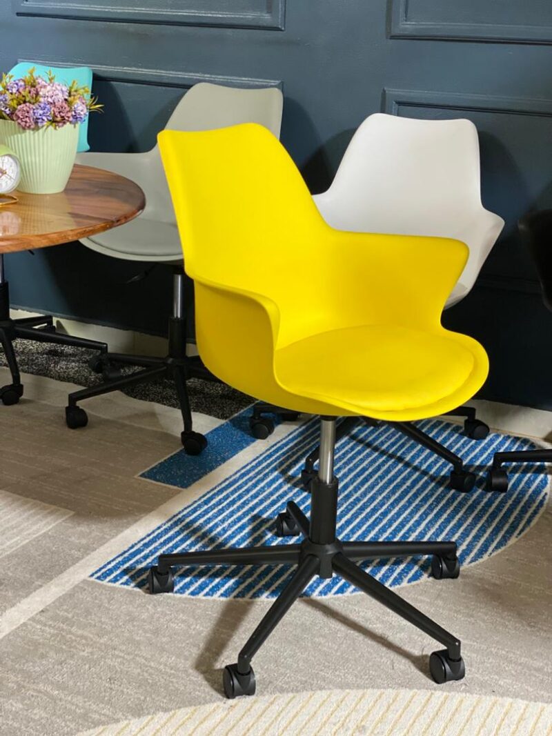 E.arms office - yellow