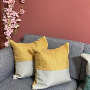 Throw pillow -yellow zigzag