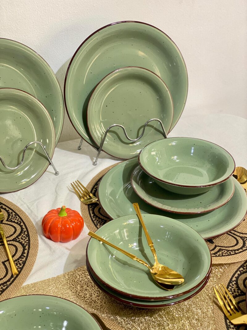 18pcs Speckled green with brown trim Dinner Set